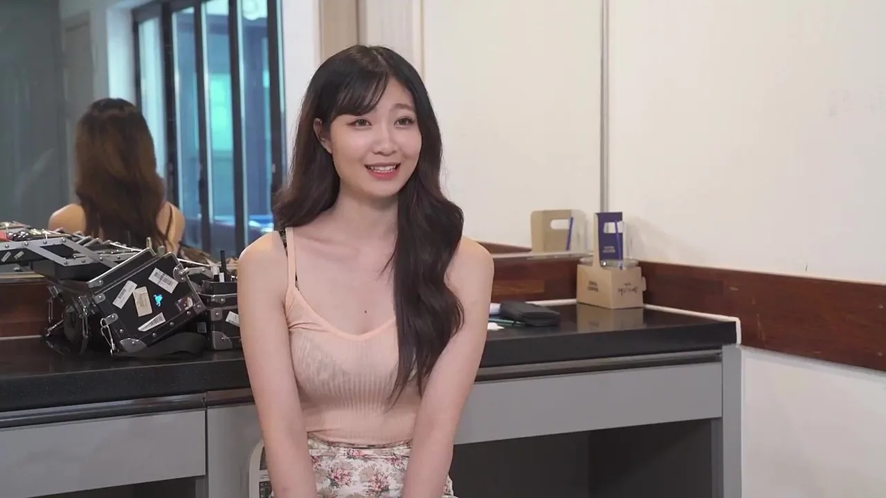 فيلم 24 Year Old Yoon Yul’s Sexy Breasts 2021 للكبار فقط اون لاين